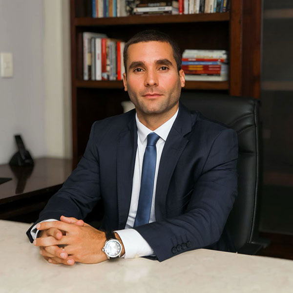 https://vecchioemerim.com.br/wp-content/uploads/2025/02/Stefan-Guimaraes-Emerim-Advogado-Porto-Alegre.jpg